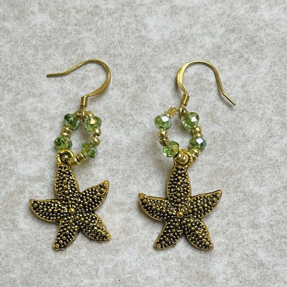 Gold Tone Starfish Pierced Earrings Dangle Beach Green Bead Nautical Festival